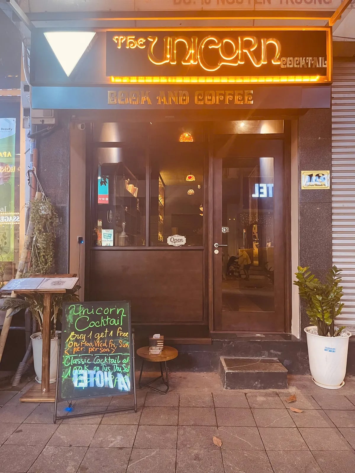 Unicorn Pub