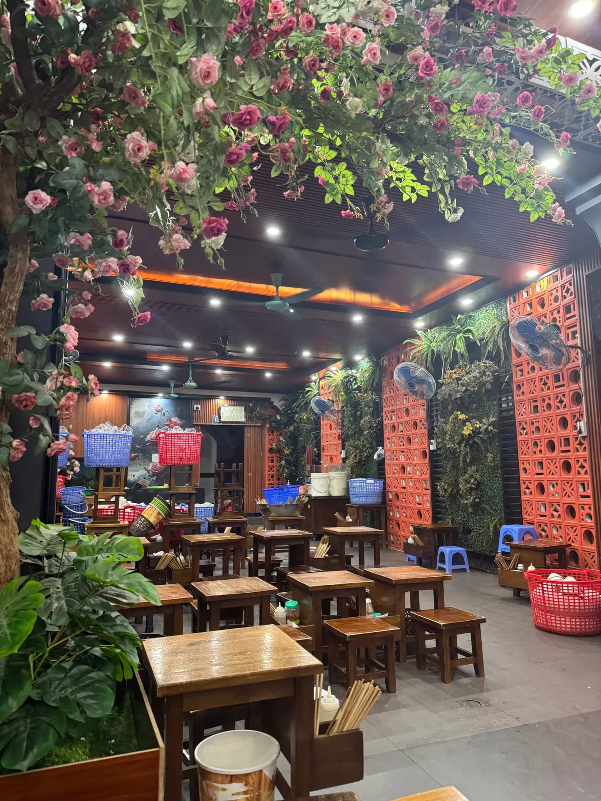 Bánh Cuốn Bà Hoành