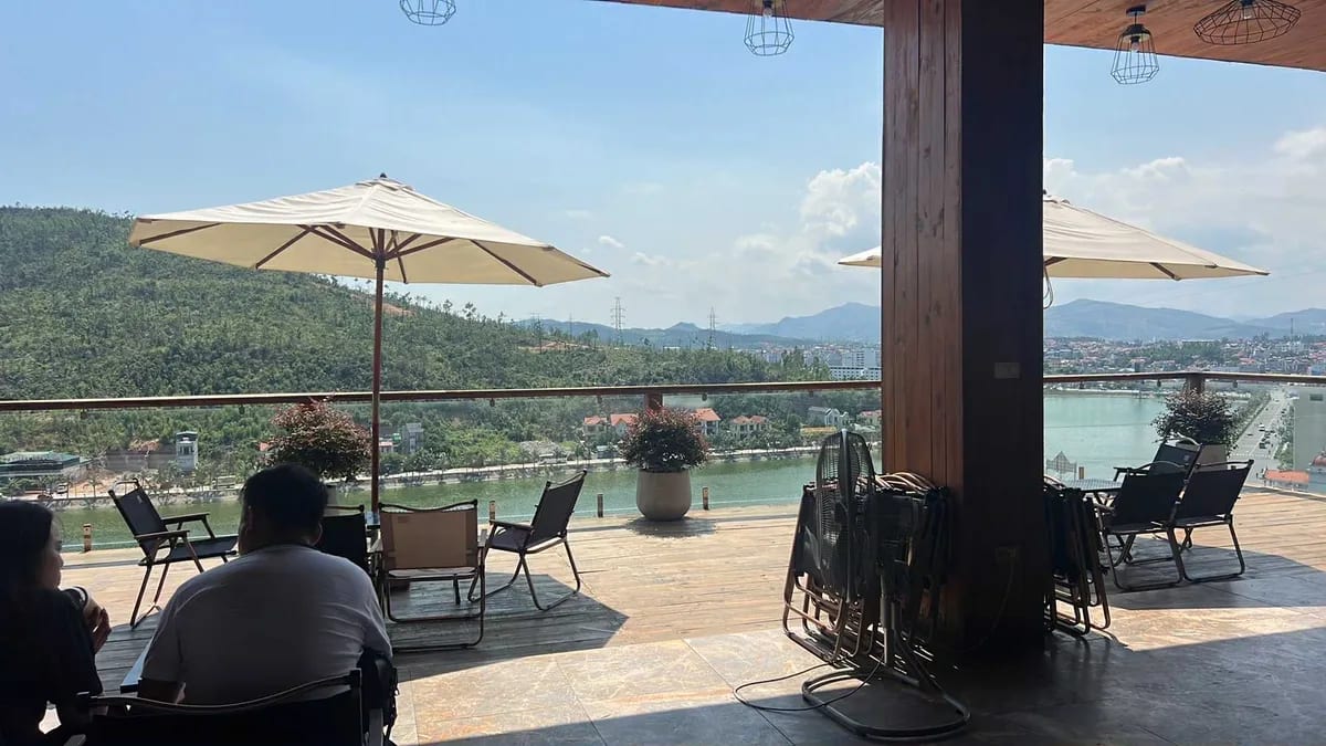 La Luna Coffee Hạ Long