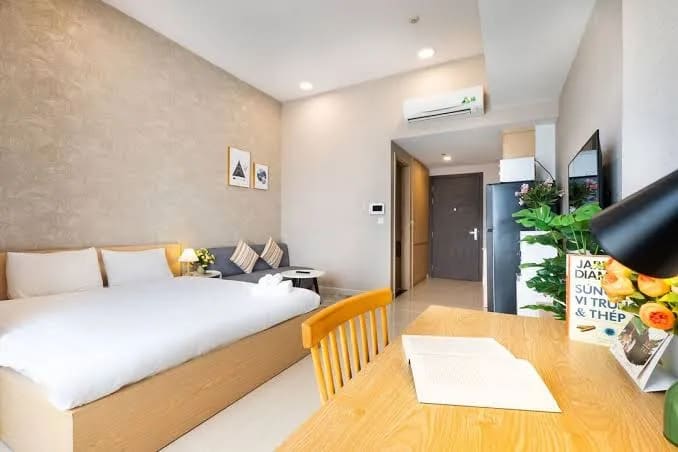 Chau Apartments