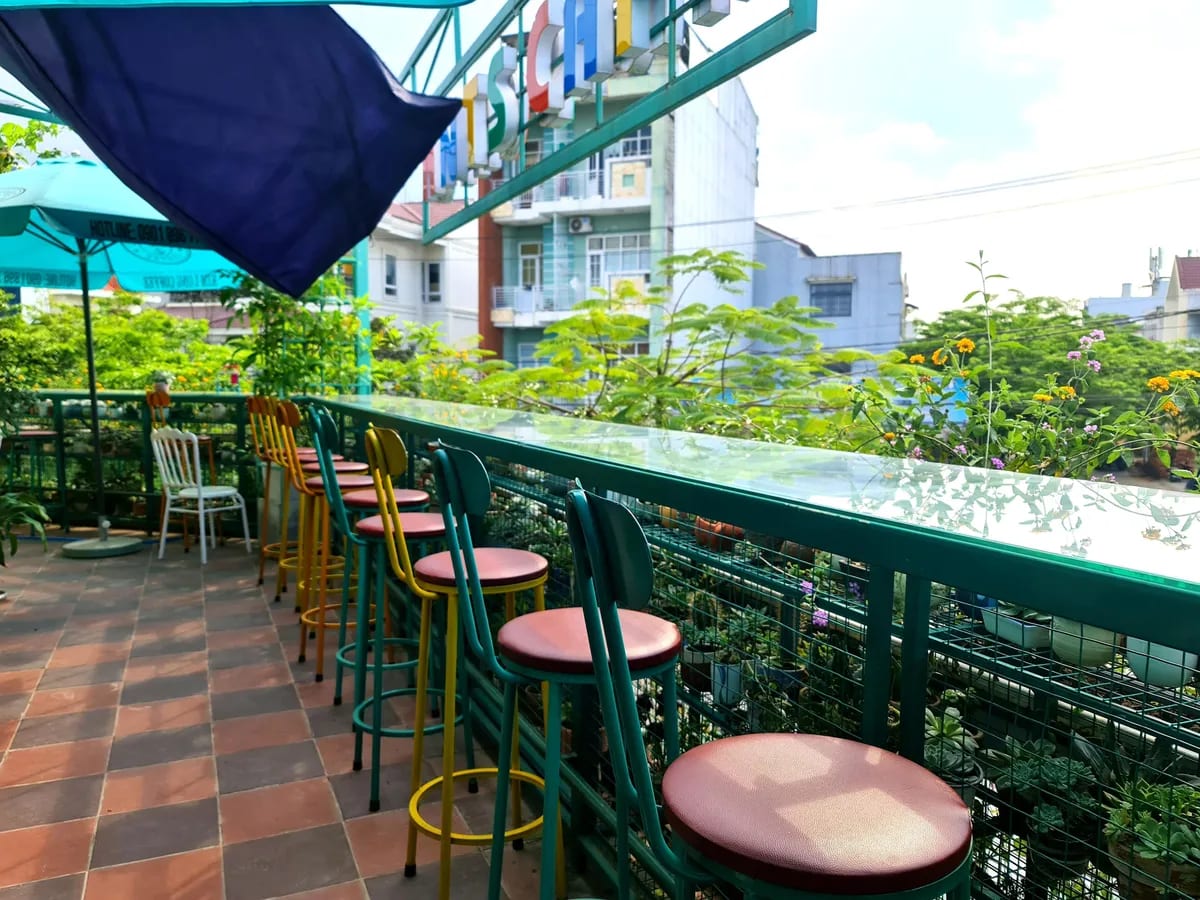 Ants Cafe (Tiệm cà phê Kiến)