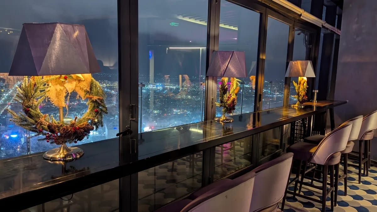 Zenith Bar