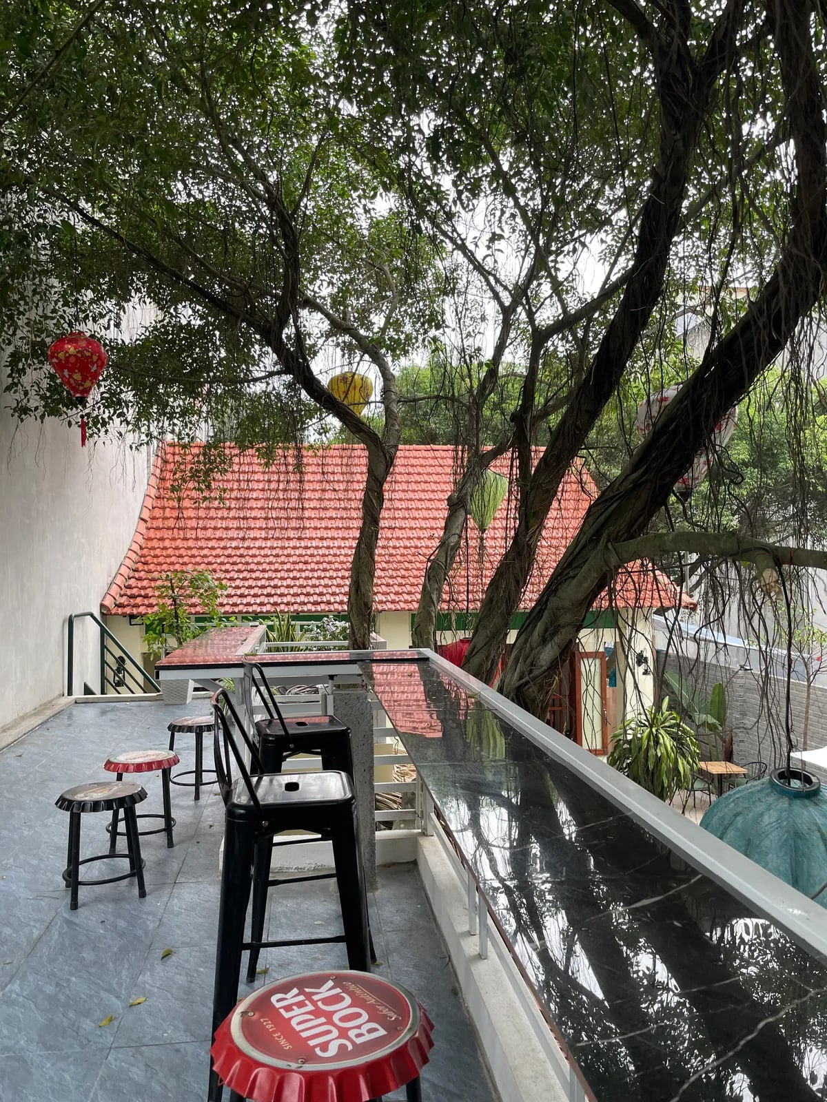 Na’s Cafe & Cocktail House