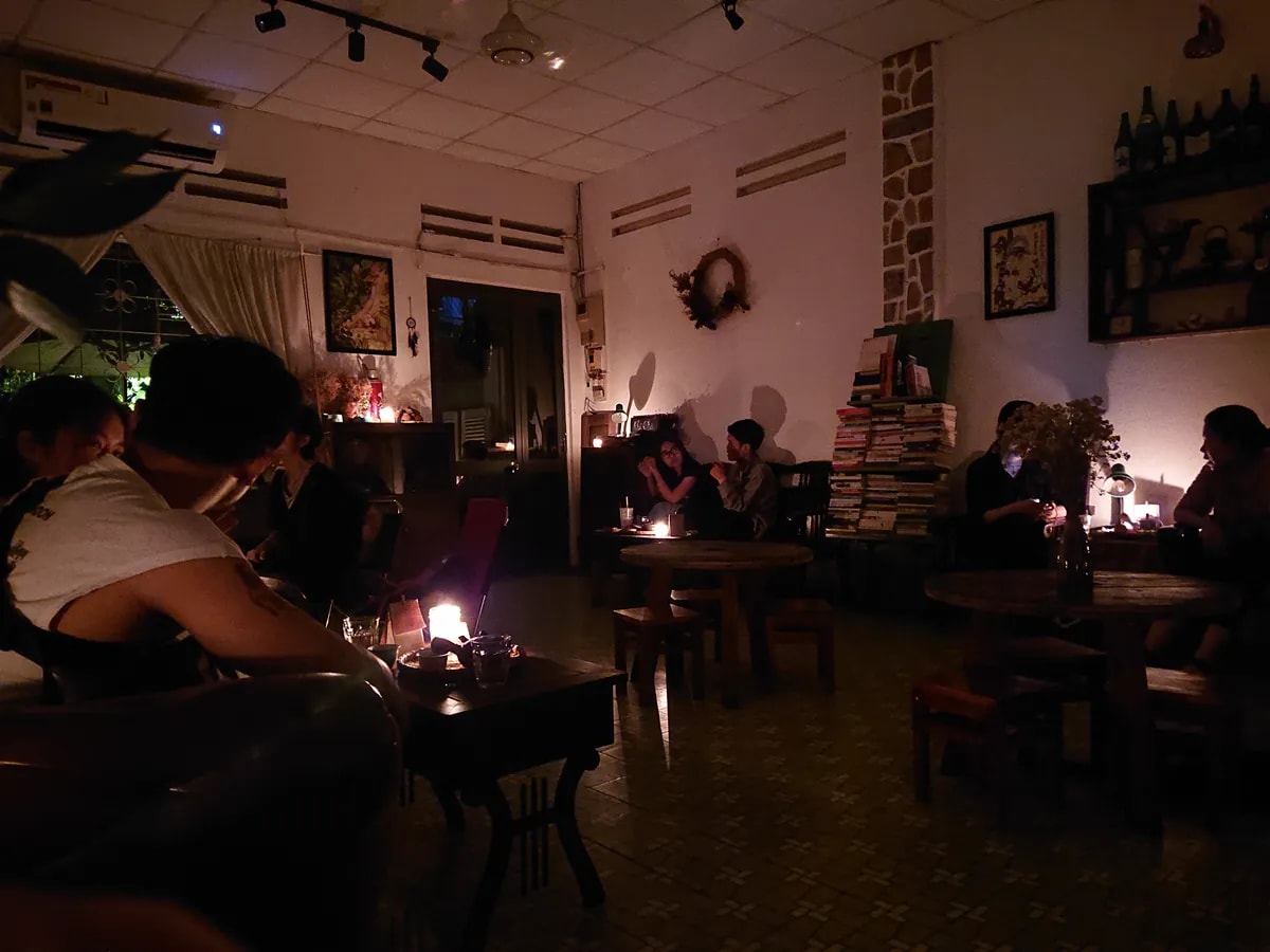 Trà Quán Góc Nhà Tụi Mình