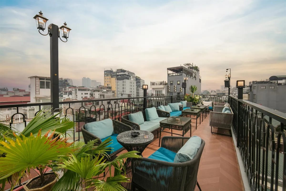 Hanoi Loopers Hostel & Rooftop Bar
