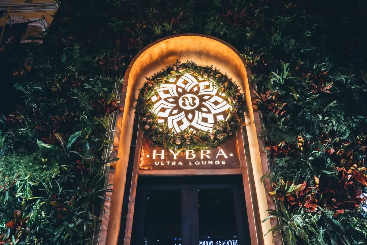 Hybra Ultra Lounge