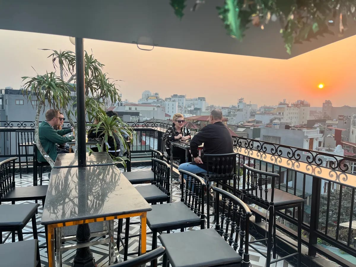 Midnight Skybar