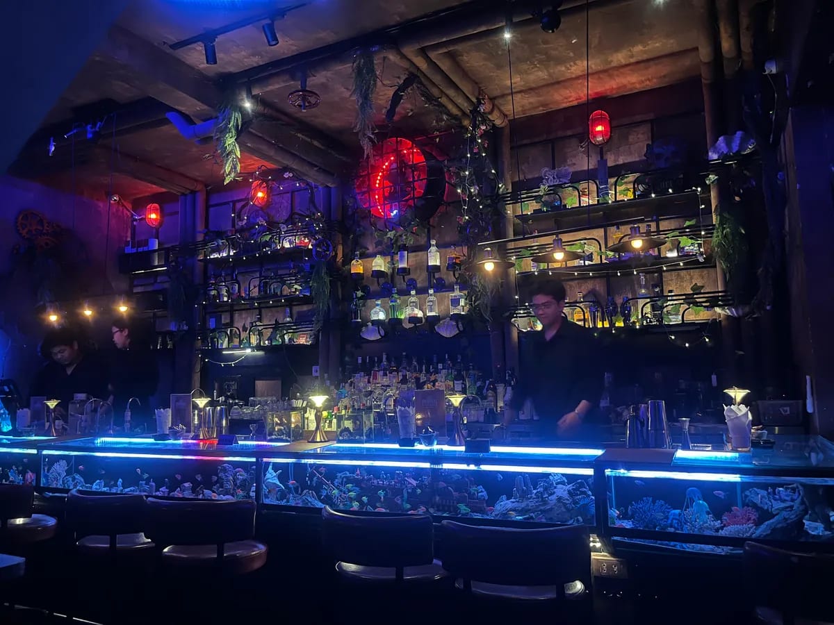 Bermuda - Cocktails & Stories