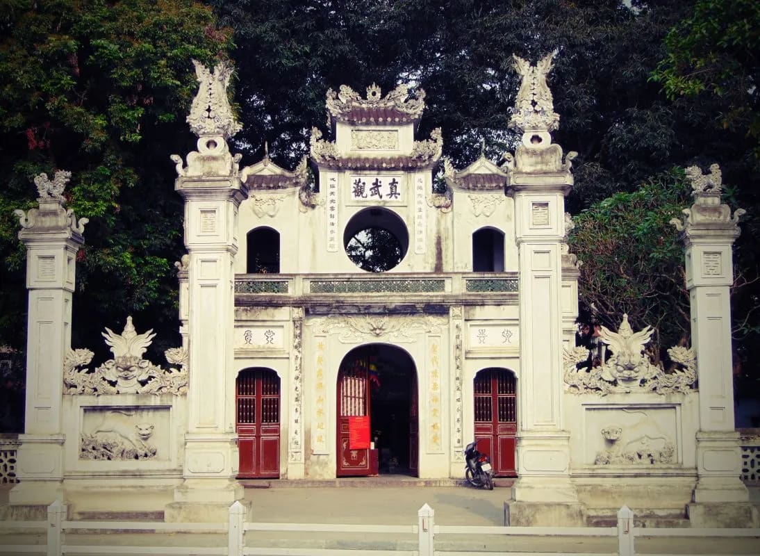 Đền Quán Thánh