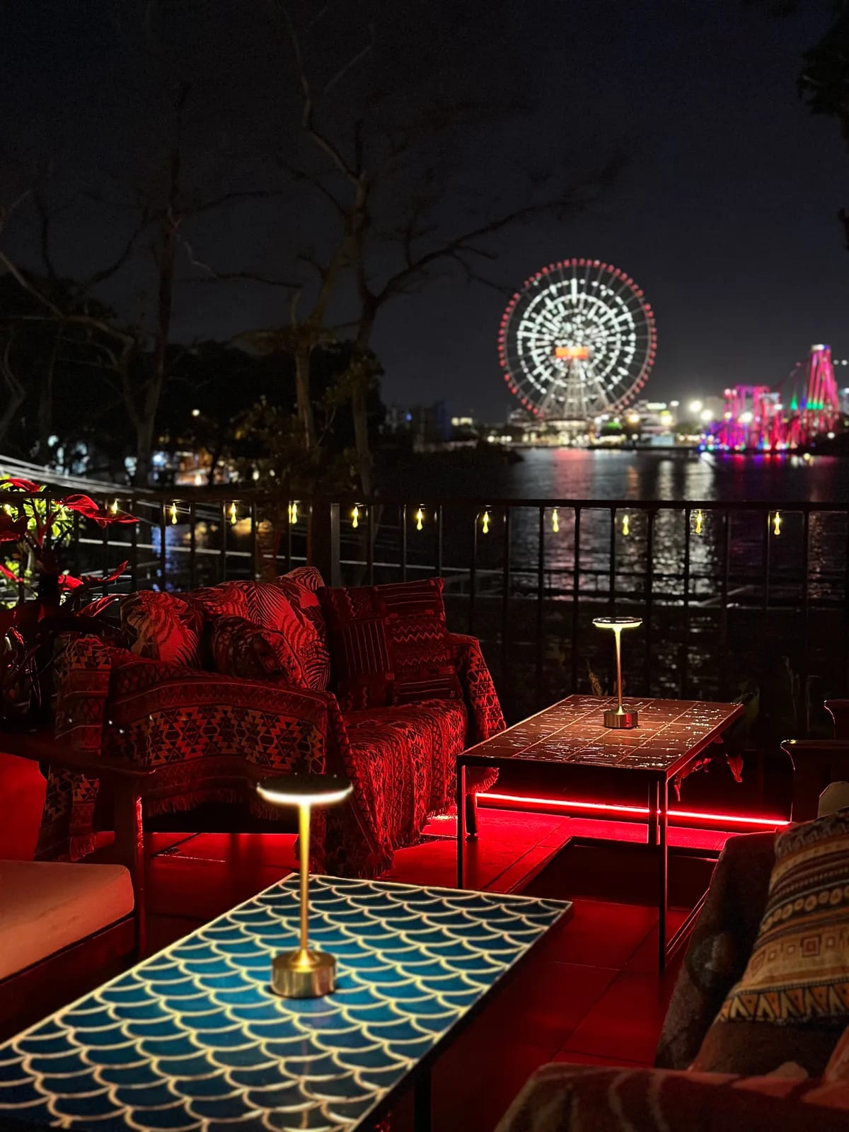 EMBER - THE BALCONY BAR