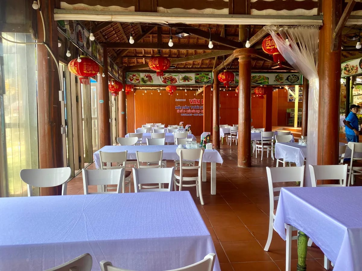 Vân Phi Seafood Restaurant Hội An