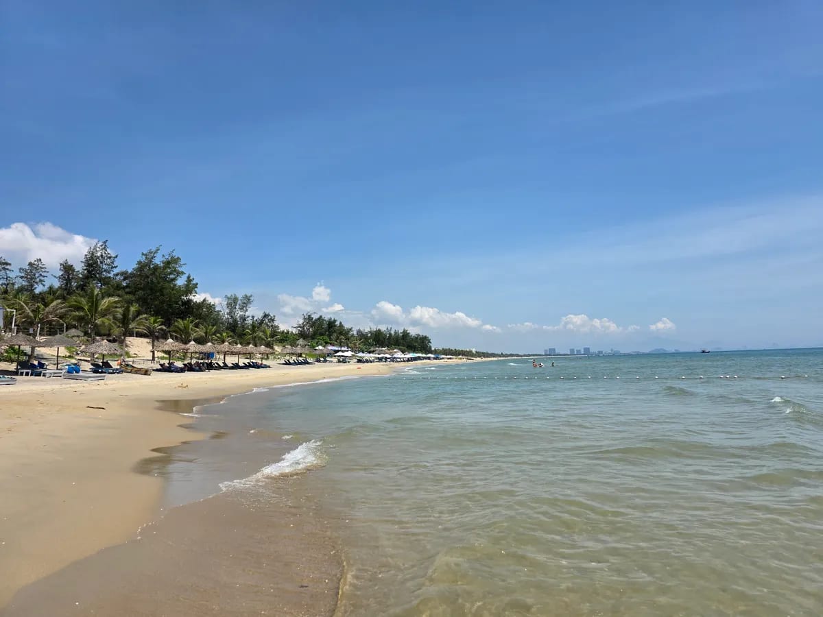 Bãi Tắm Cửa Đại