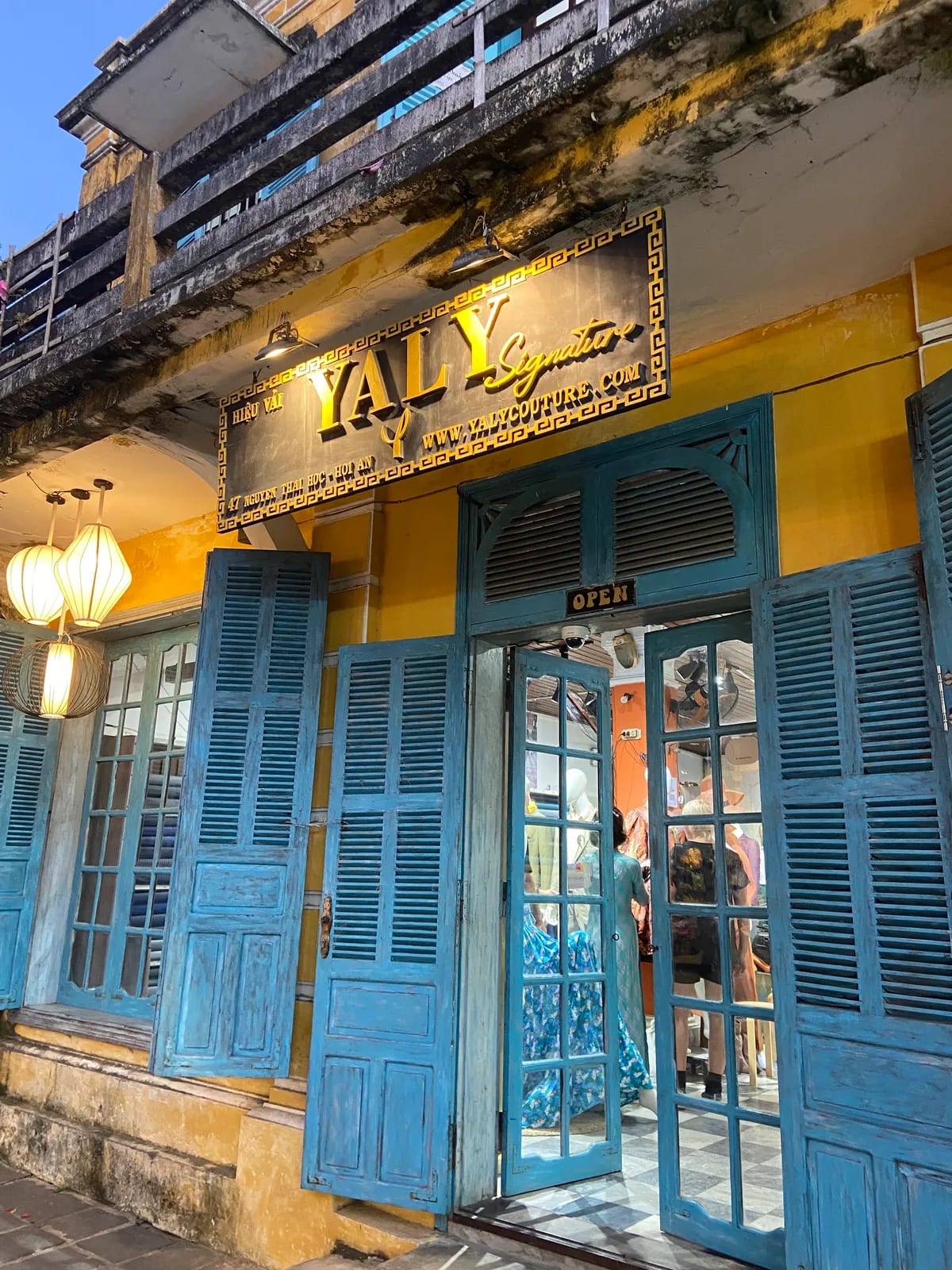Yaly Couture