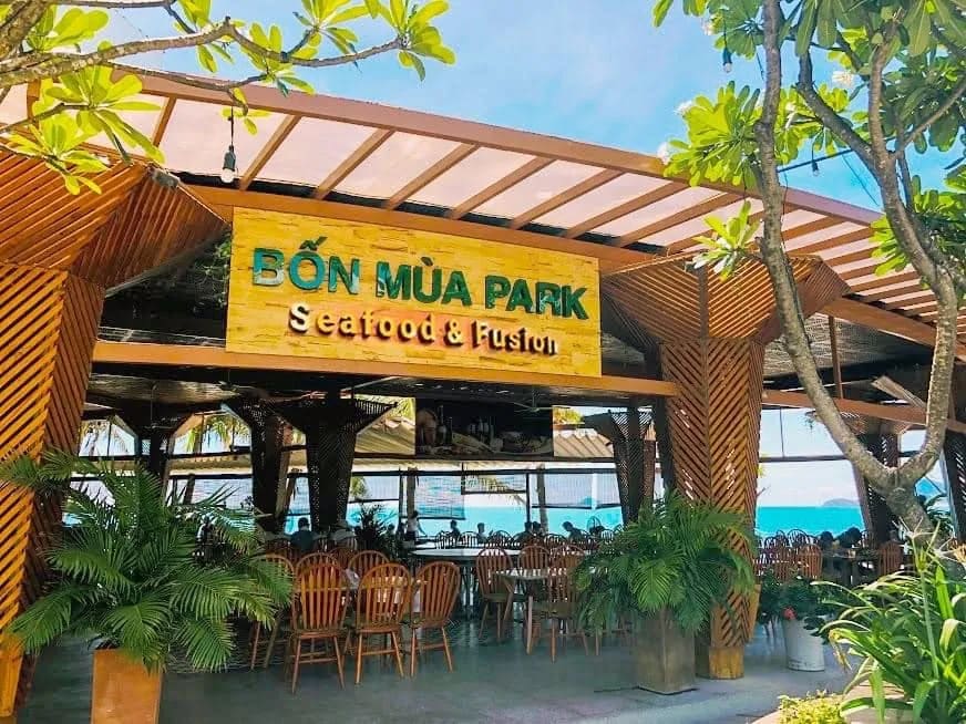 Bốn Mùa Park