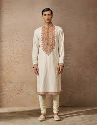 Men’s Classic Ivory Kurta with Printed Stole