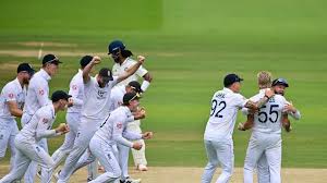 England Captain Backs Under Fire Bowler After Costly Over