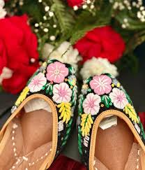 The Floral Fantasy Jutti Collection