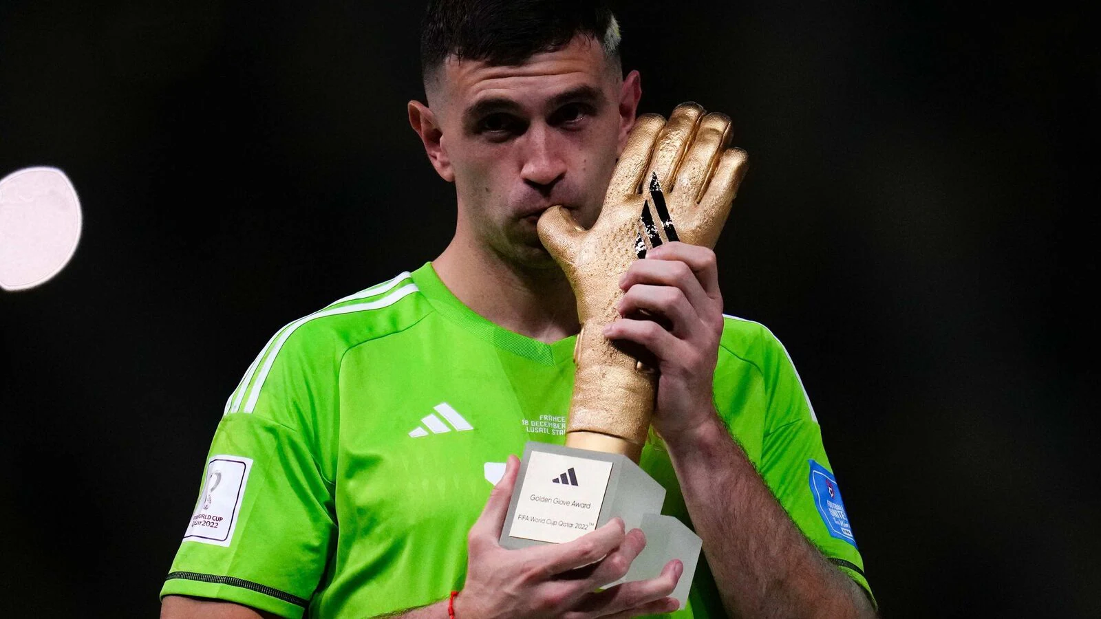Argentina’s Martinez Wins Golden Glove for Heroic World Cup Saves