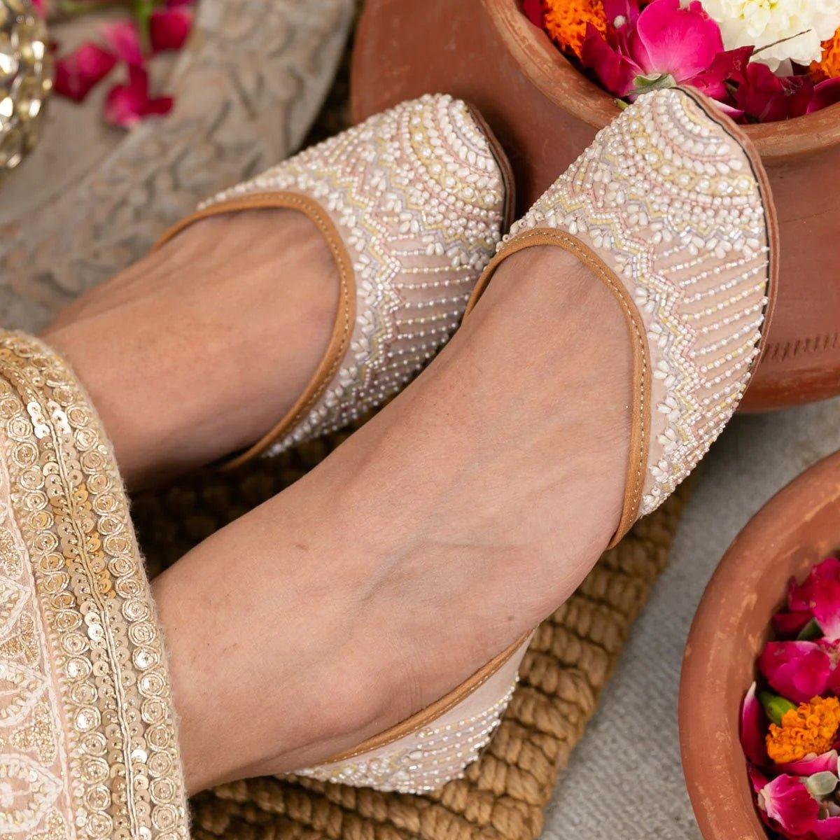 Coral Hues Patiala Style Jutti