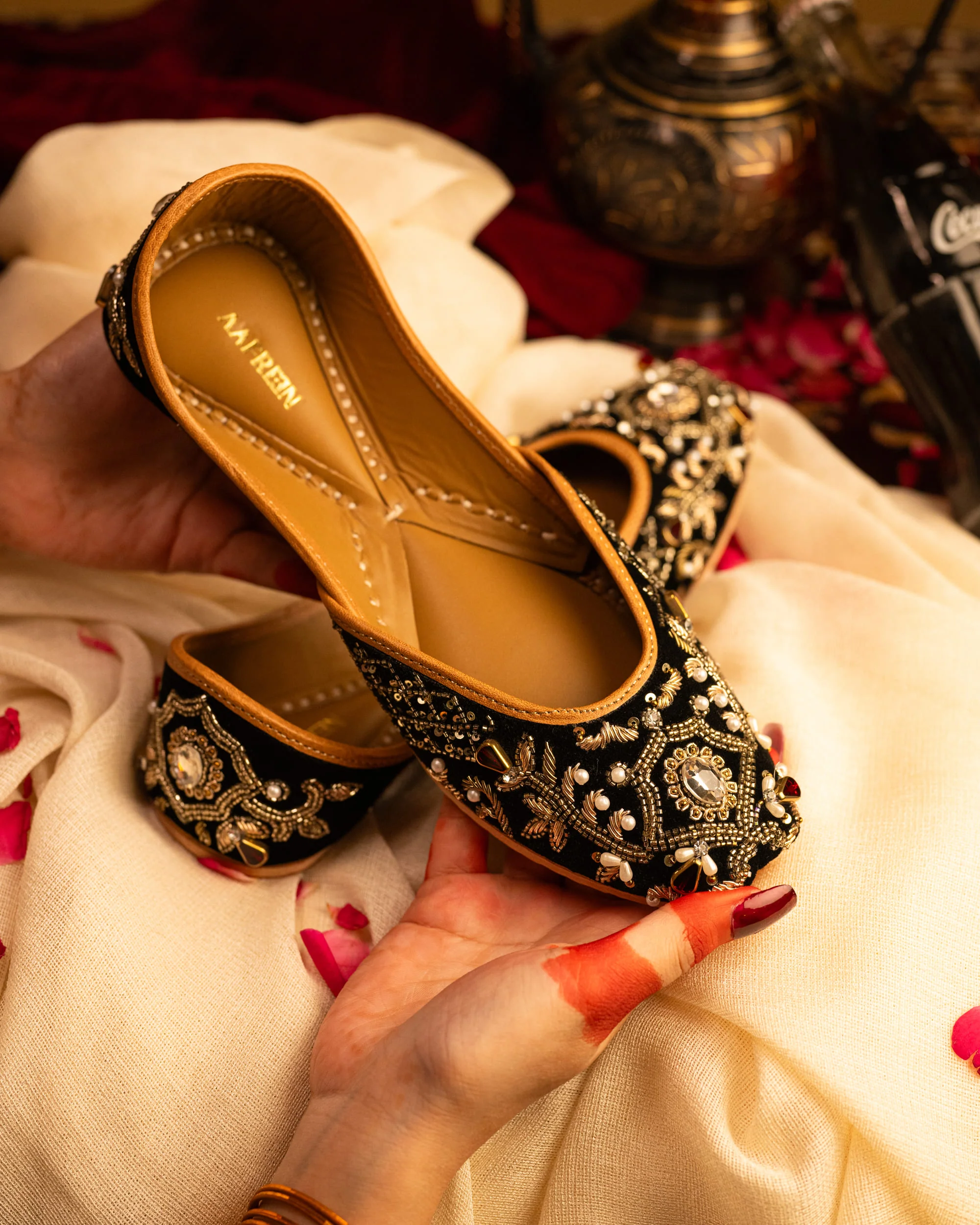 Ink Black Classic Velvet Jutti