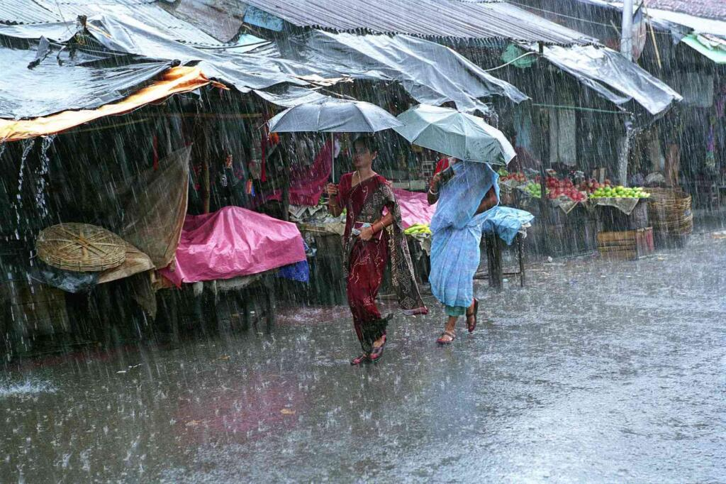 Monsoon Arrives Early in South Asia, Bringing Relief