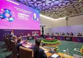 Prime Minister Meets Tech Leaders for Reforms