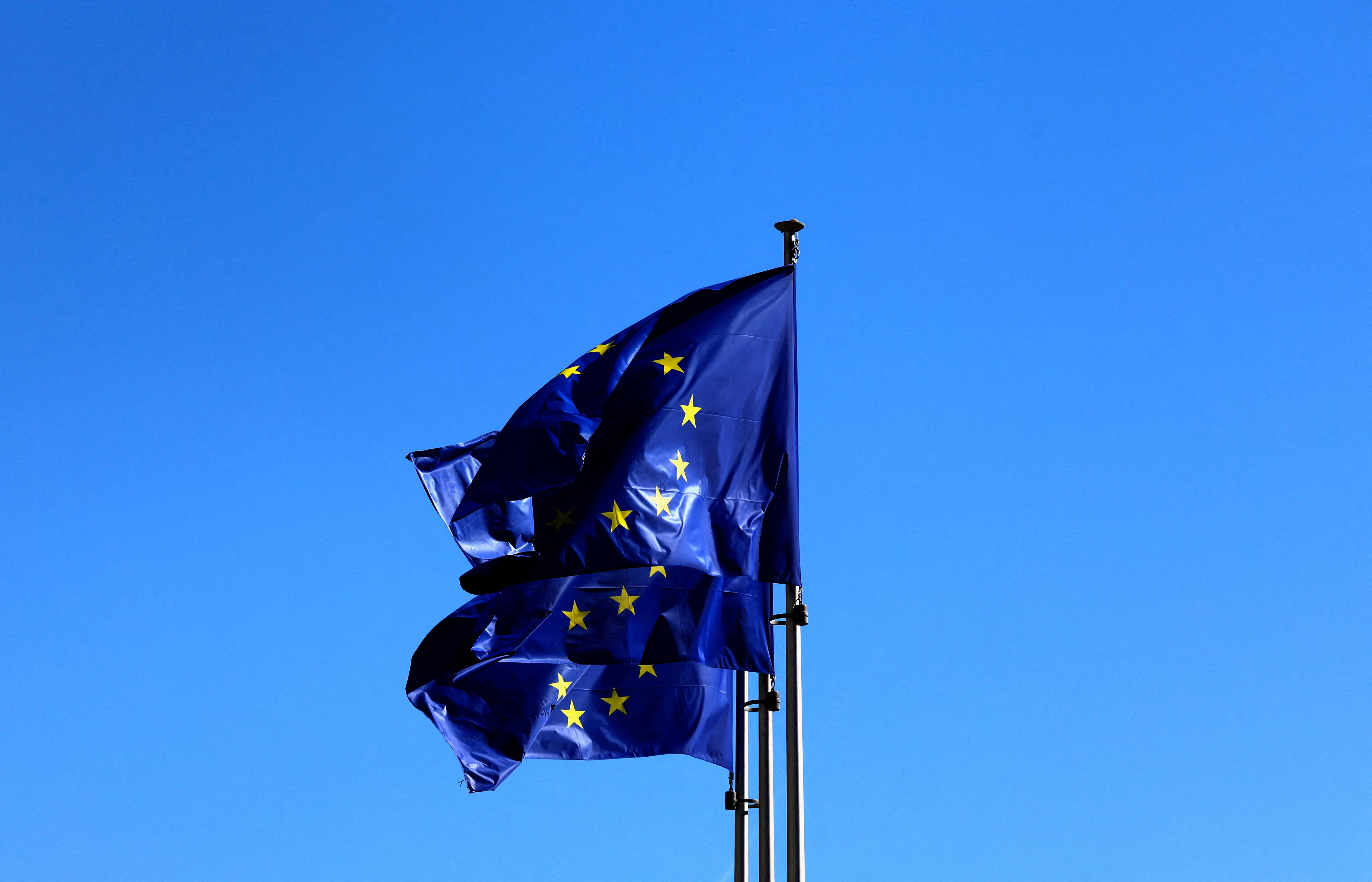 EU delays carbon levy vote