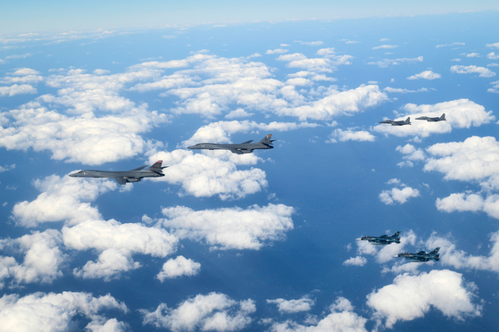 South Korea, U.S., Japan conduct air drills with B‑52 bomber amid North Korea concerns