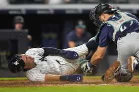 Mariners rally in 10th vs Yankees