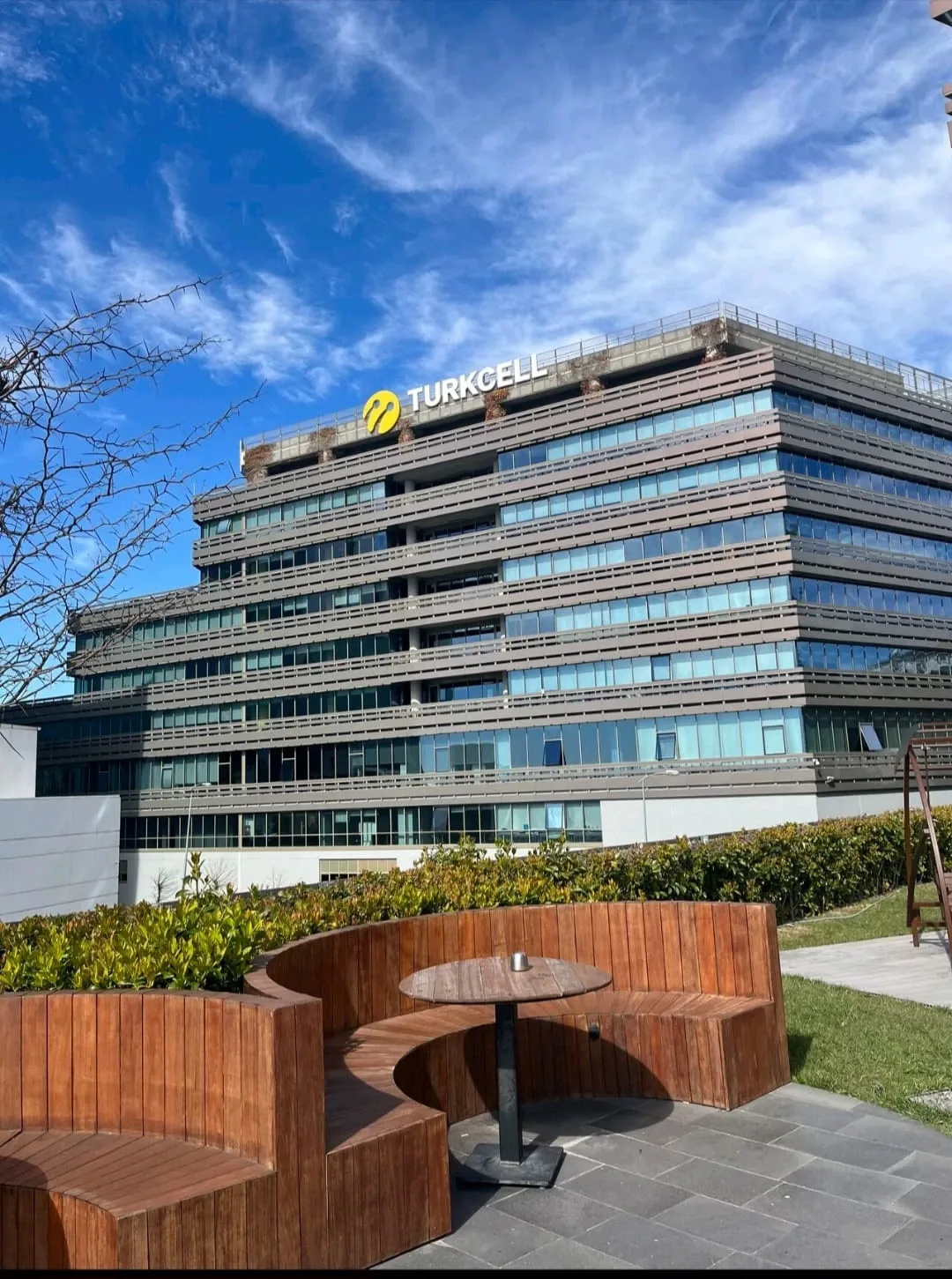 Intern · Data Analytics & Artificial Intelligence — 2