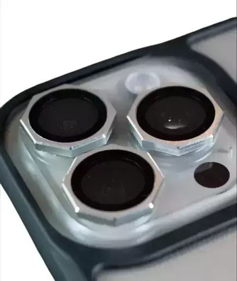 PROTECTOR DE CAMARA IPHONE 14 PRO / 14 PRO MAX DIESEL