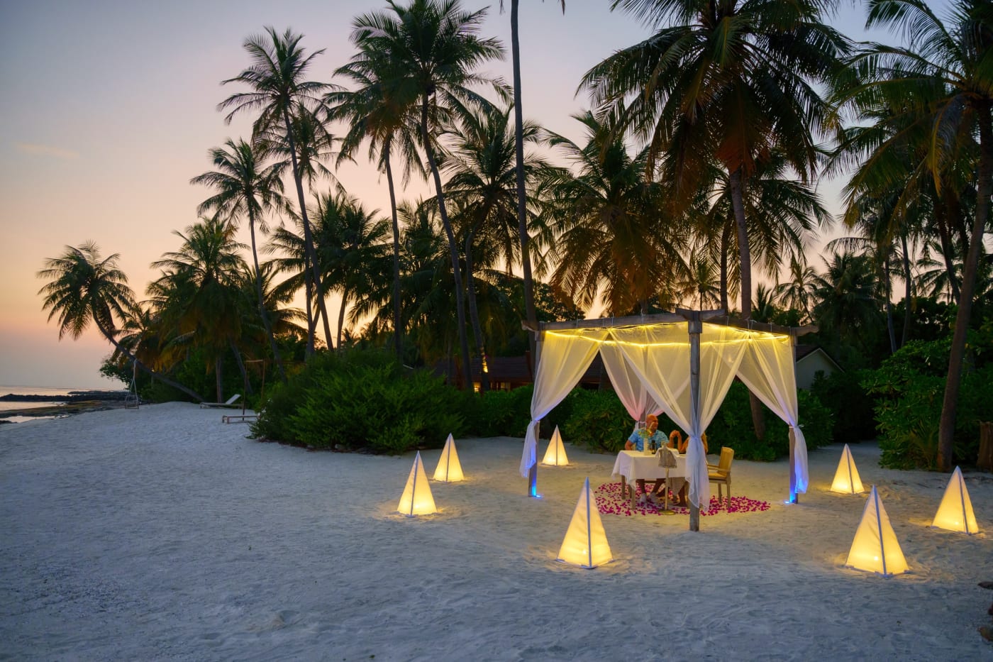 Fiyavalhu Resort Maldives 17