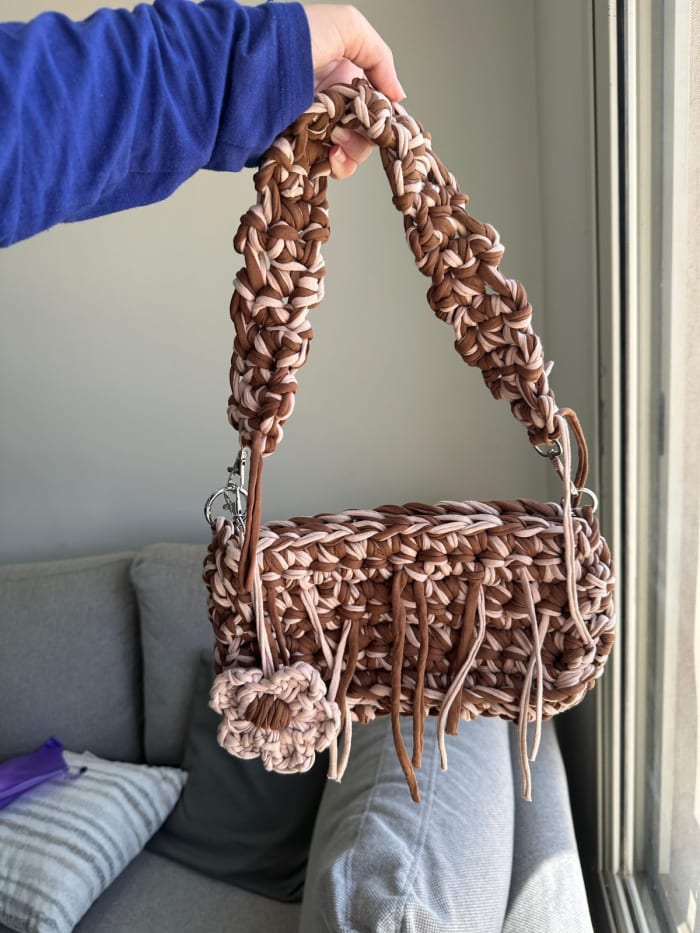 شنطة كتف كروشيه بني | Brown Marled Crochet Shoulder Bag