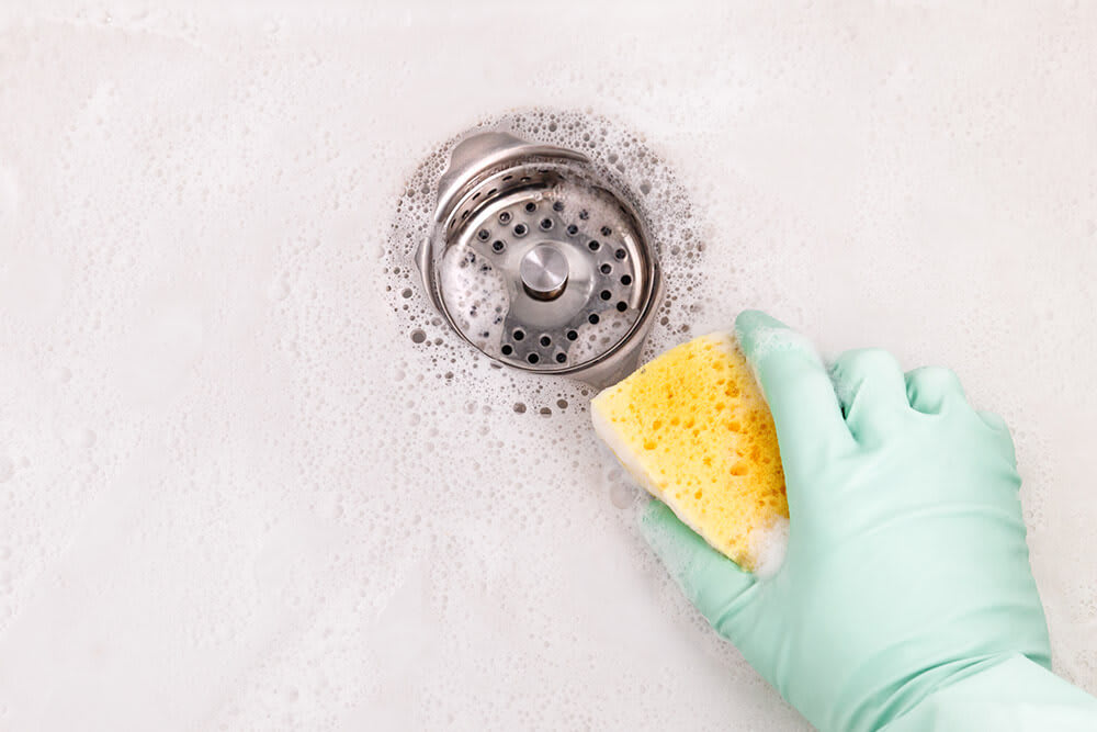 Clean dirty Kitchen Sink