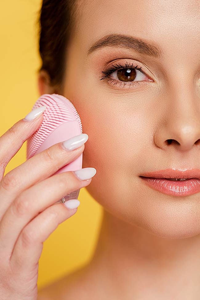 The-Best-Facial-Cleansing-Brushes-2020-in-UAE