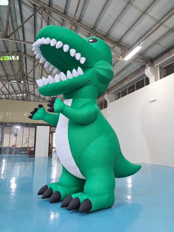 Custom Inflatable Mascots and Character Inflatables for Parades, Events, and Brand Displays thumbnail 3