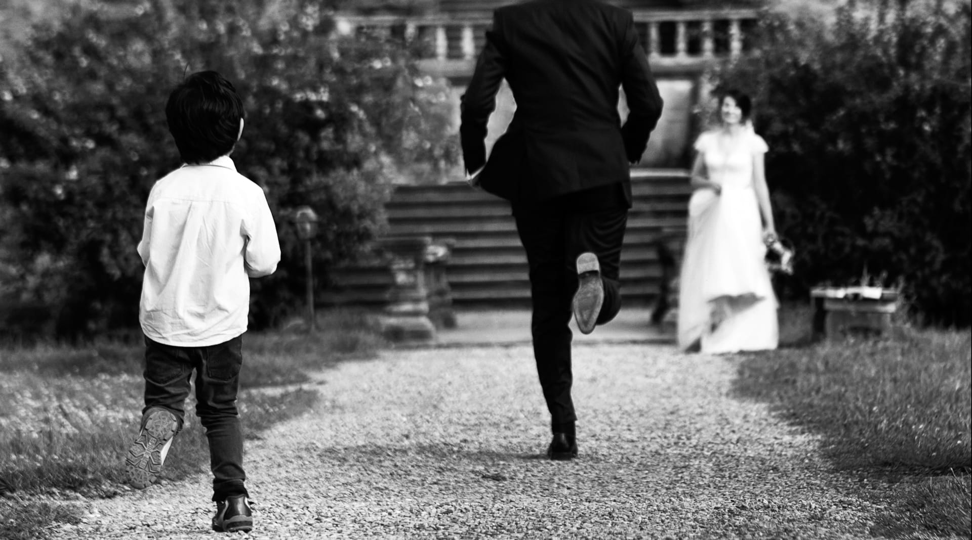 Cristina & Petrică Tănase, documentary wedding photographers