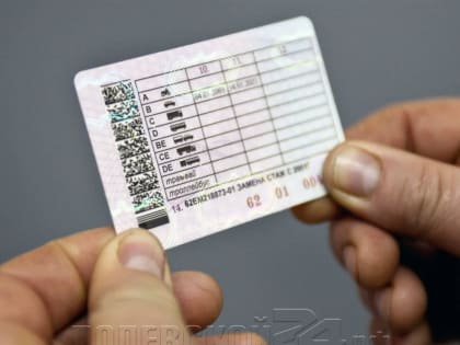 На две ошибки больше, но пересдача — через полгода. Сдавать на «права» по-новому