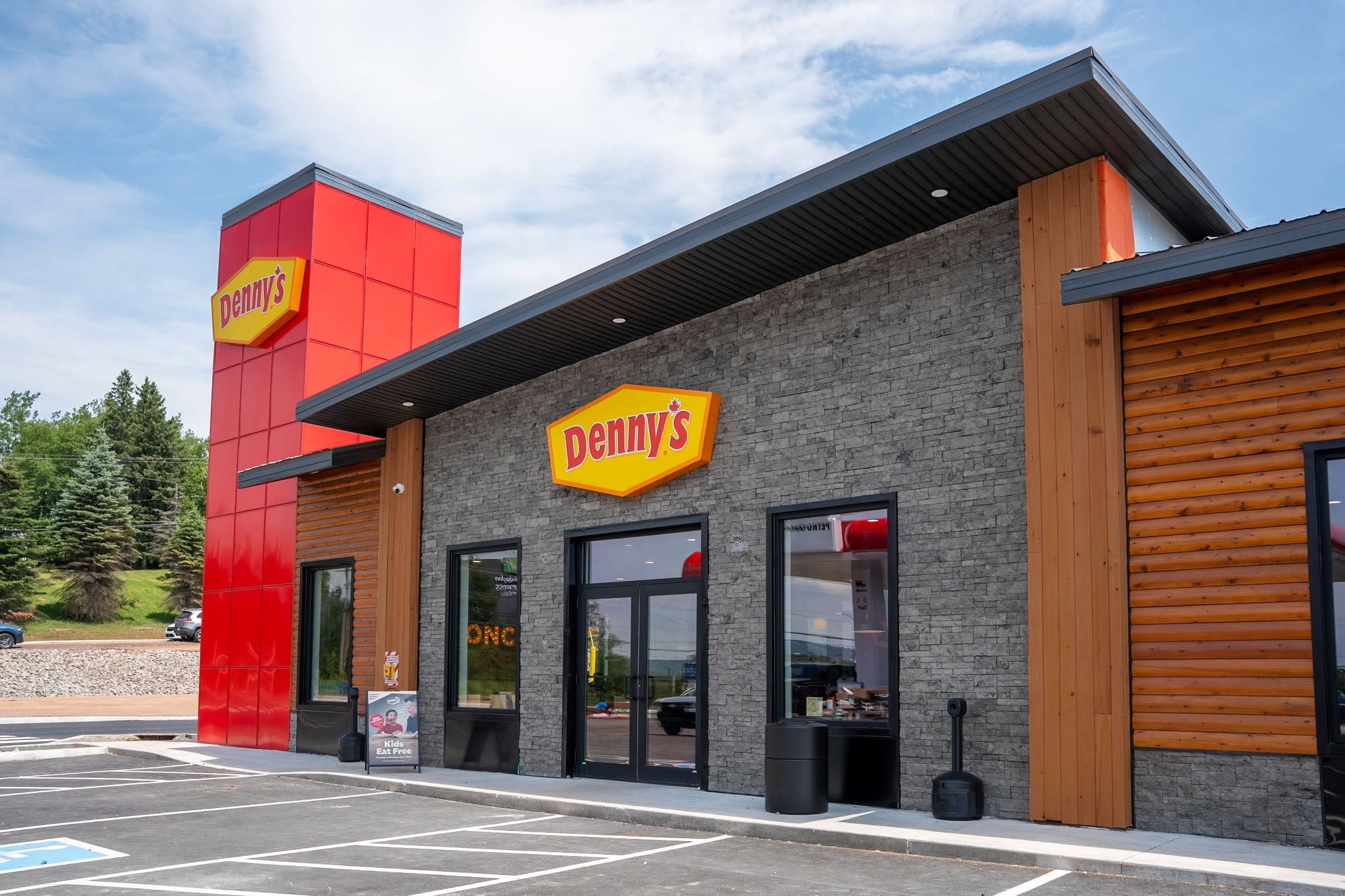 Exterior of the new Denny's at 70 Queensway Drive, Moncton NB, photographed by LIF Media before opening