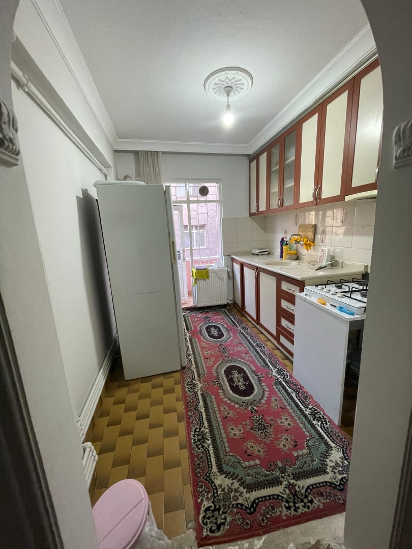 BÜYÜKESAT SERHAT CADDESİNDE KULLANIŞLI TEMİZ VE FERAH 2+1 FIRSAT 9