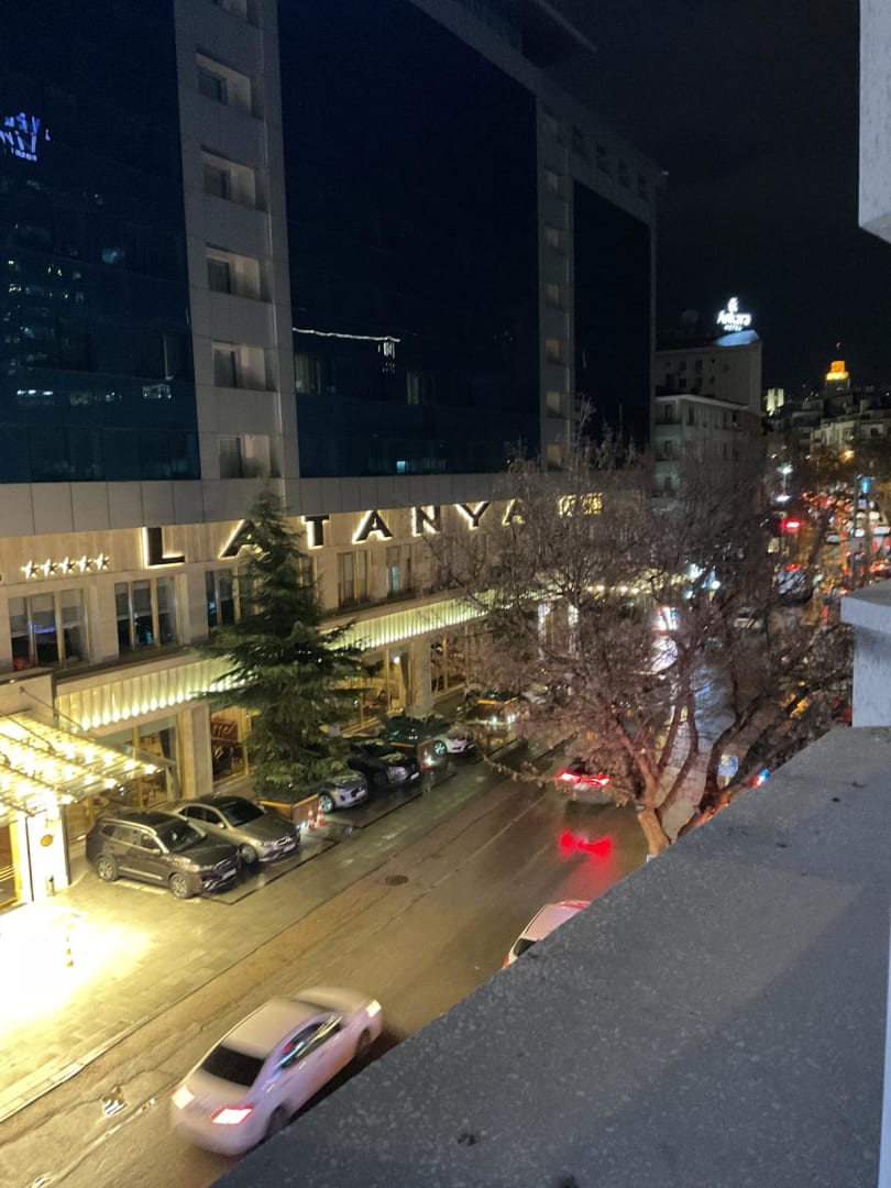 ACİL KAVAKLIDERE BÜKLÜM SOKAK KÖŞESİ ASANSÖRLÜ 3.KAT YAPILI 8