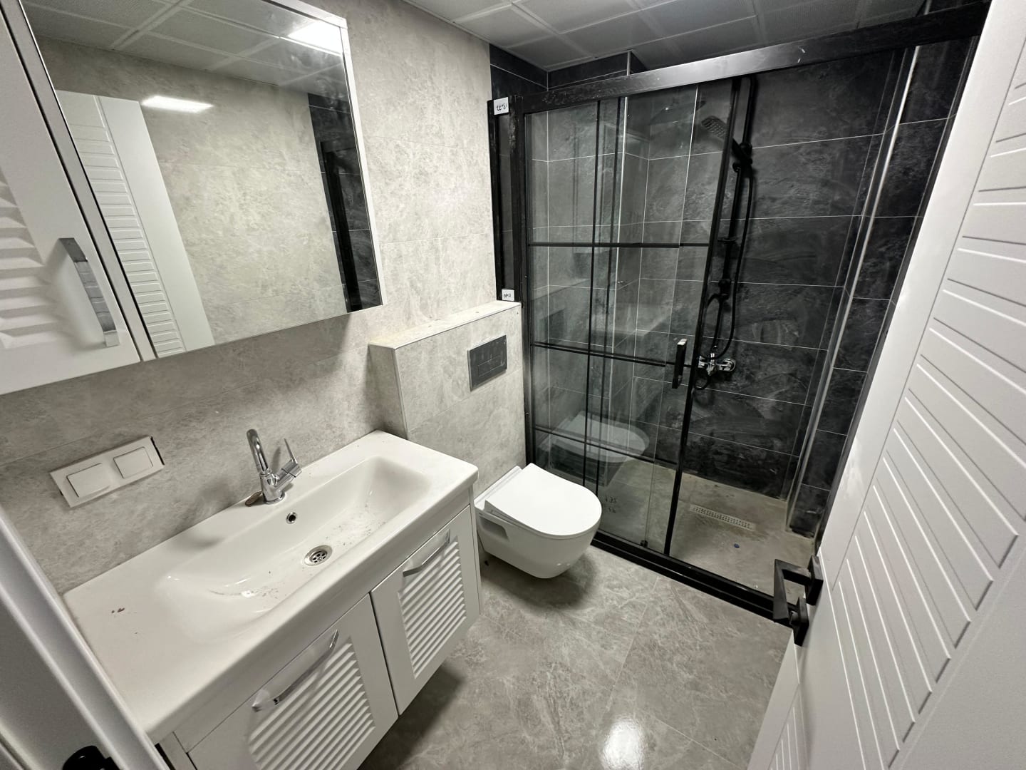 KÜÇÜKESAT MERKEZDE SATILIK 3+1 SIFIR LÜKS YAPILI DUBLEKS 20