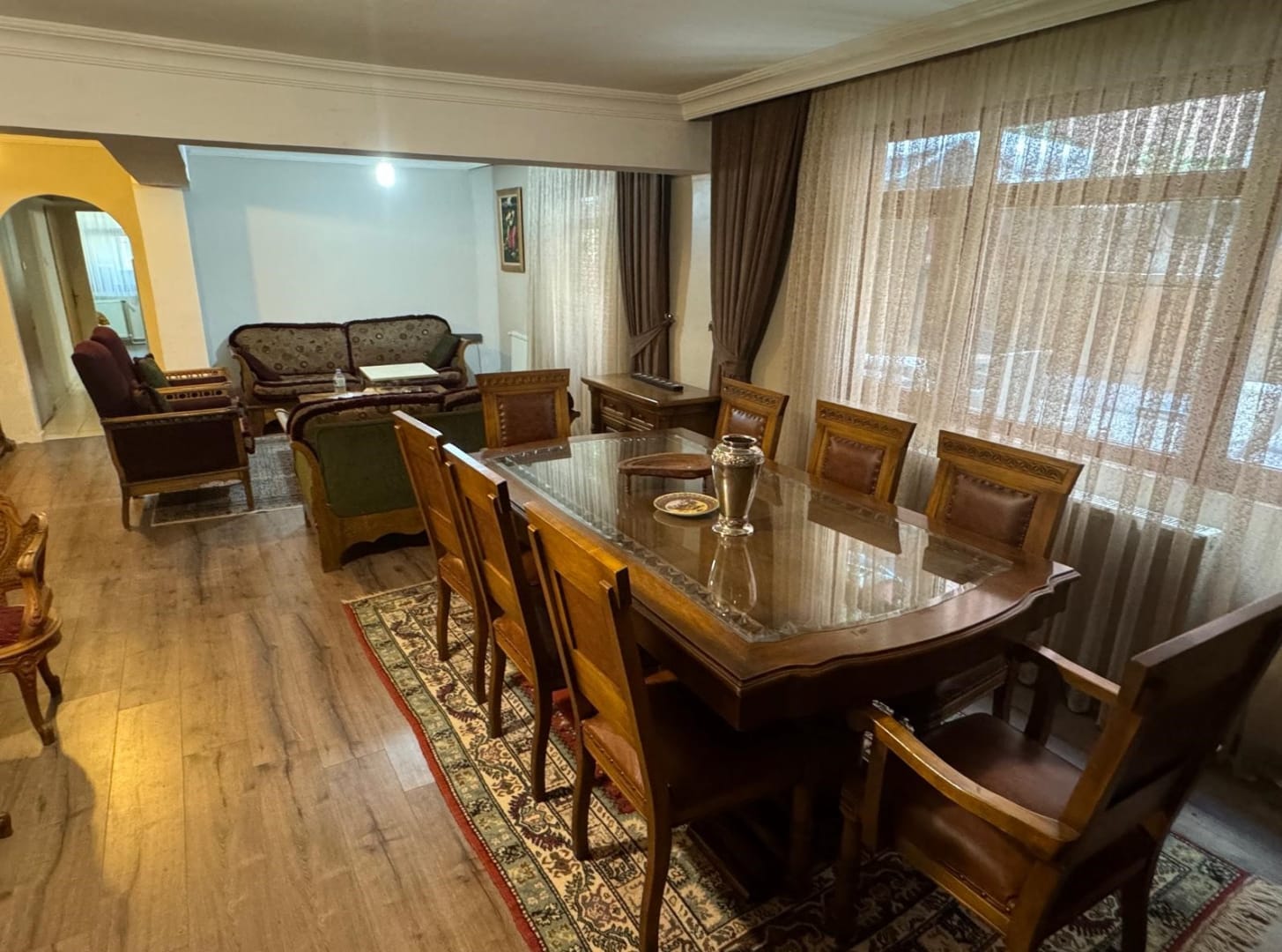 ESAT YAKINI FIRSAT DAİRE 200 m2 (6 + 2 + 2) GÜNEY CEPHE BAHÇELİ 2