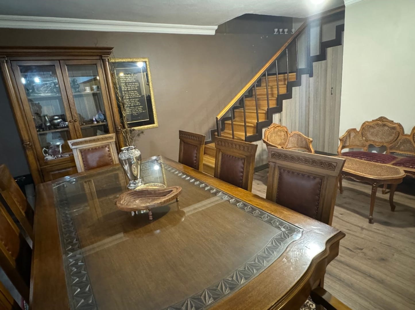 ESAT YAKINI FIRSAT DAİRE 200 m2 (6 + 2 + 2) GÜNEY CEPHE BAHÇELİ 11