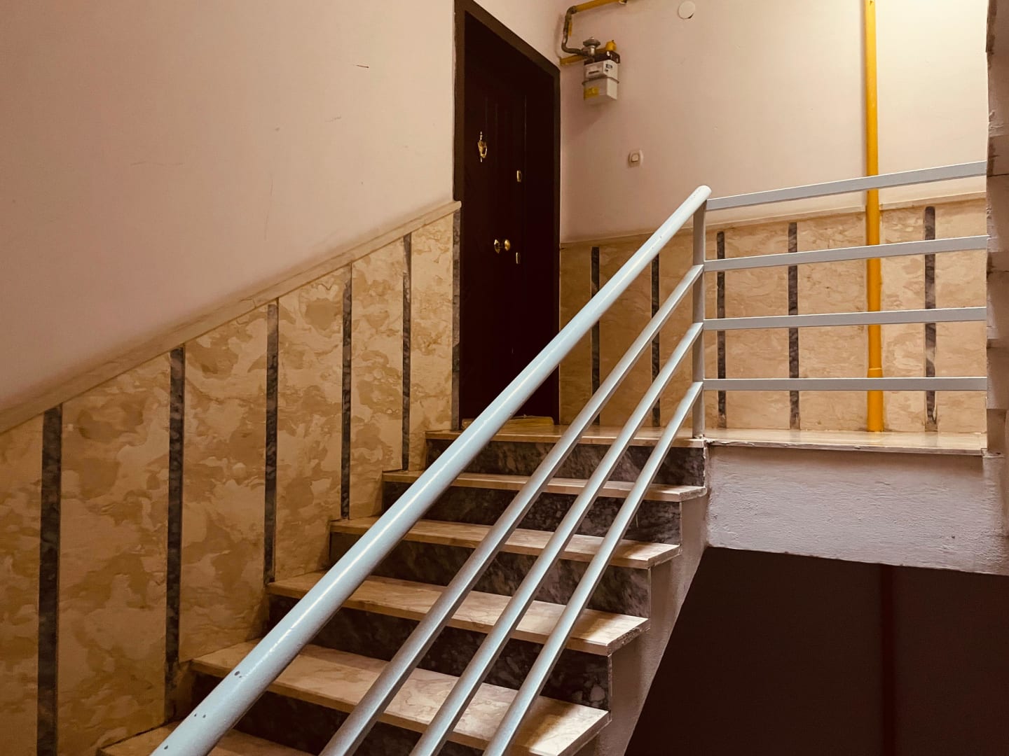 Dış Cephe / Bina