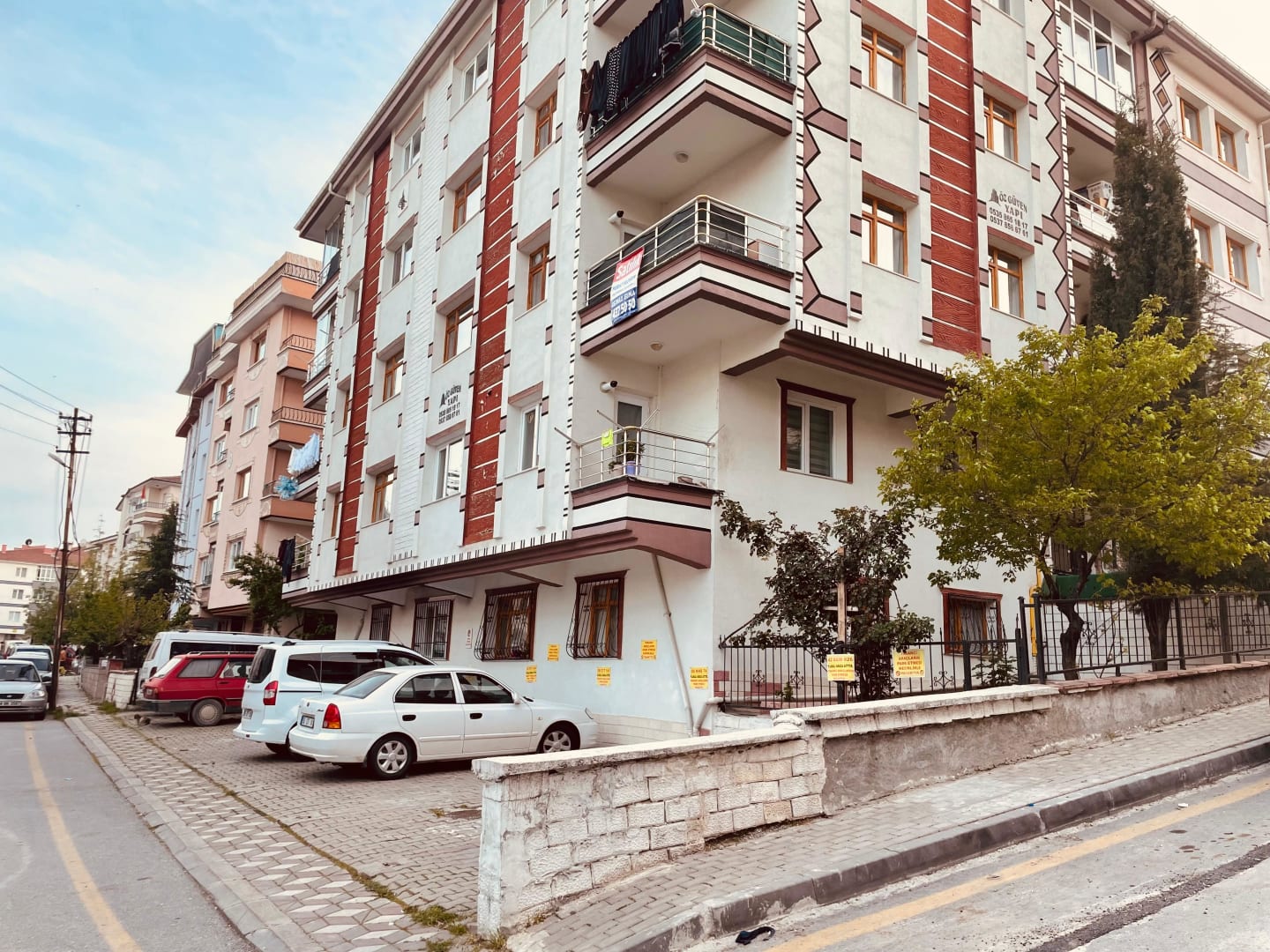 Dış Cephe / Bina