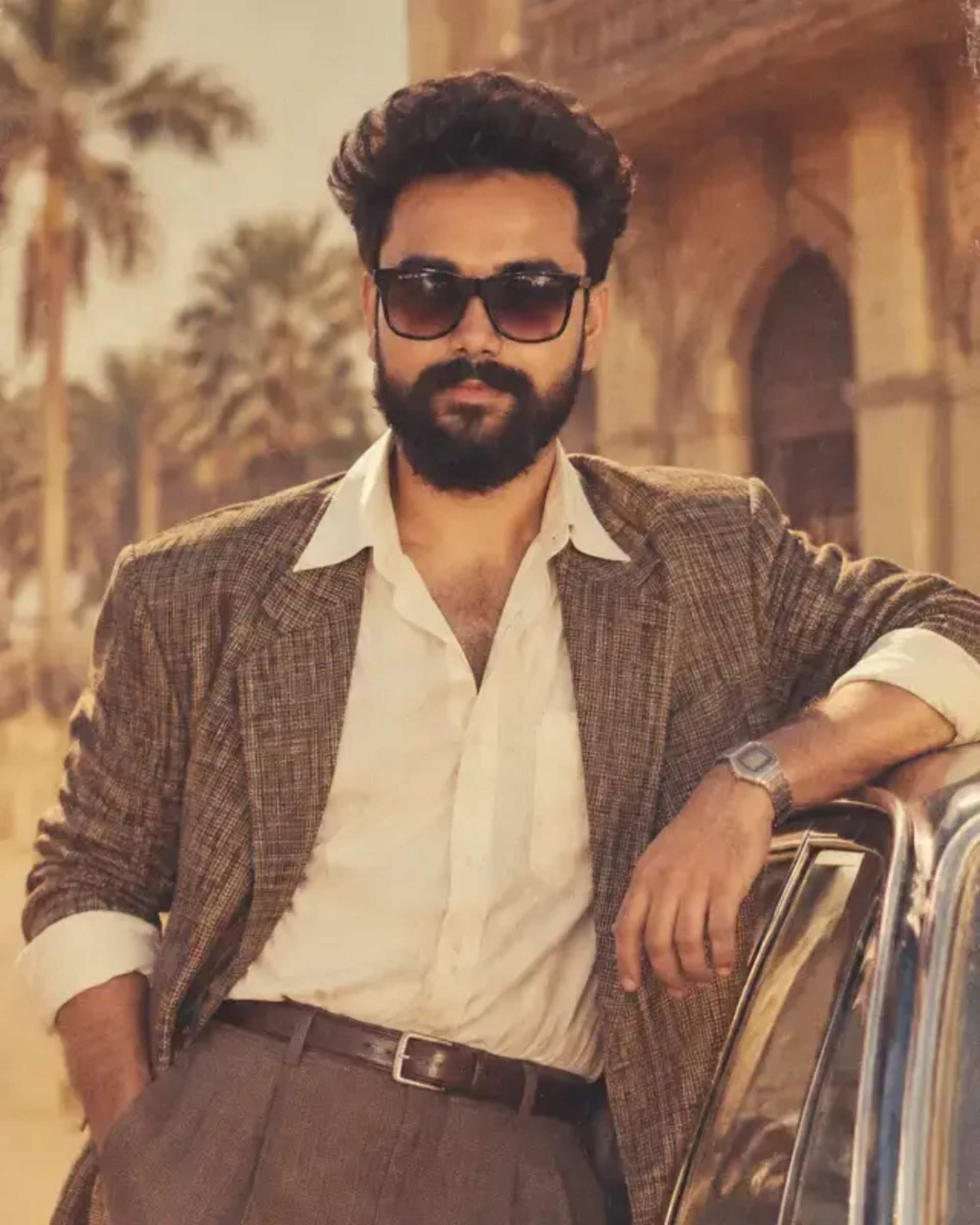 Trending AI 80s Photo Transformer: Keep Faces Same - AI Prompt by Prakash Sharma Trending AI 80s Photo Transformer: Keep Faces Same prompt - 80s photo transformation, face preservation AI, vintage photo generator, 1980s style AI, retro fashion AI, AI photo editor, cinematic 80s look, nostalgia AI