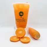 Nước ép cà rốt chụp từ trên xuống