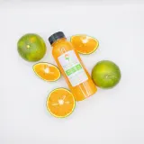 Nước ép cam chụp từ bên hông
