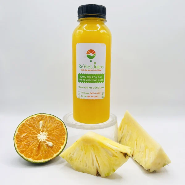 Nước ép cam thơm phía trước